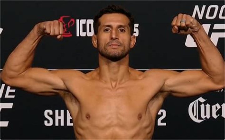 UFC news Alex Reyes returns from 1988day layoff vs. Trevor Peek