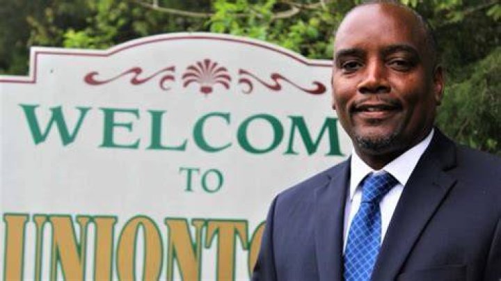Uniontown Mourns the Death of Former Mayor WAKA 8