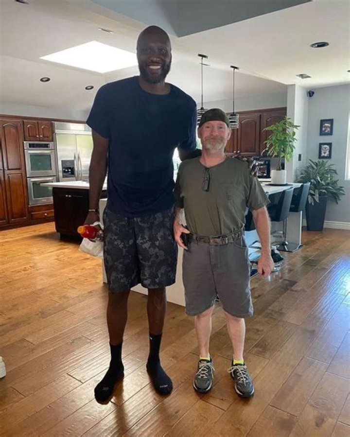 Unveiling Sugar Bear Thompson: Height, Net Worth, Age, And More!