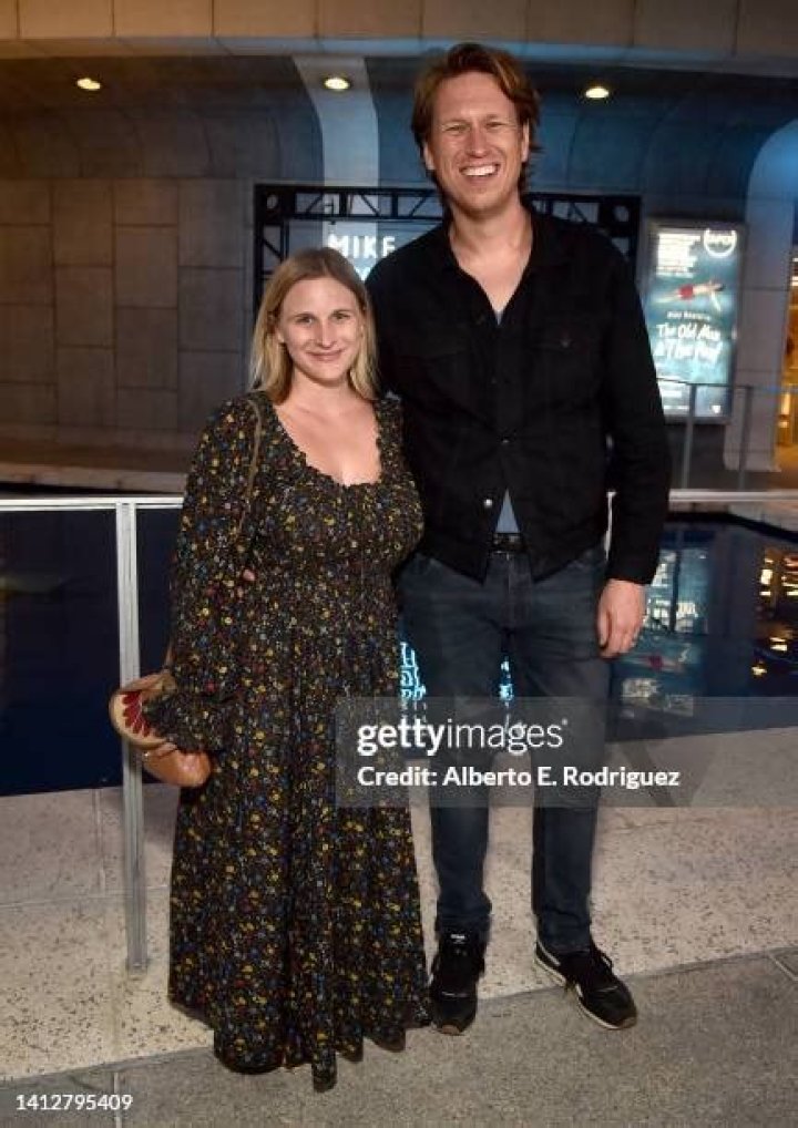 Valerie chaney and pete holmes hires stock photography and images Alamy