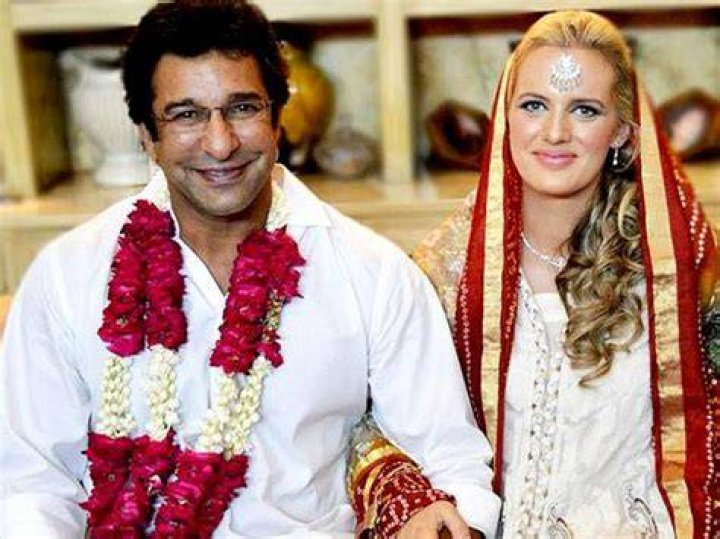 Wasim Akram and his wife unveiled the hidden corners of the marital