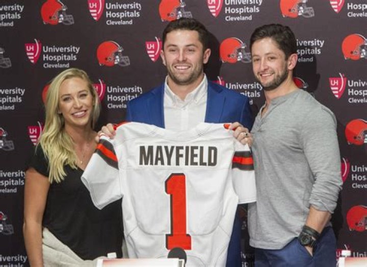 WATCH Baker Mayfield and girlfriend Emily Wilkinson get engaged