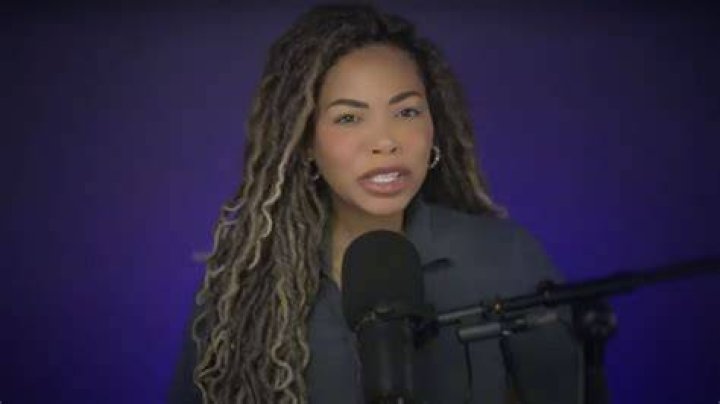 WATCH Melanie King joins CJAD 800 Wall of Fame