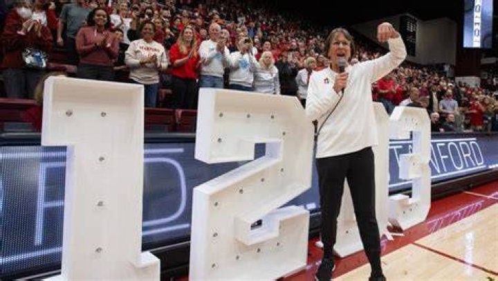 What makes Tara VanDerveer so great? Let her players tell you