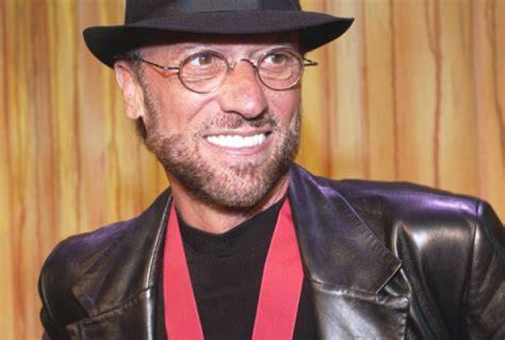 When did Maurice Gibb die, what was the Bee Gees singer's cause of