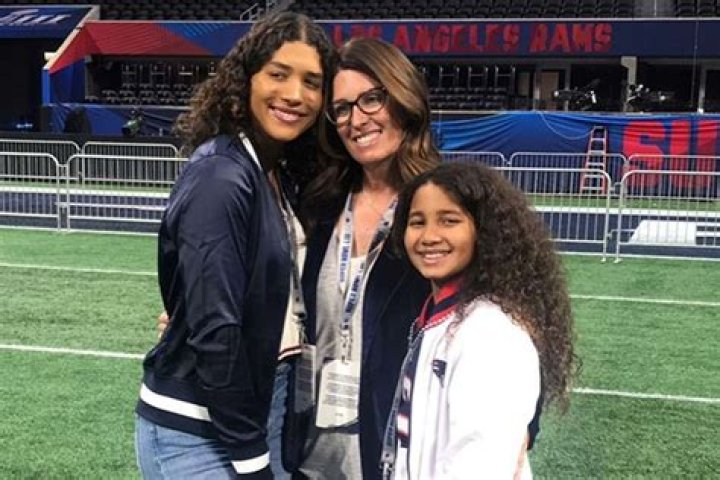 Who are Maya Brady’s parents? Meet Brian Timmons and Maureen Brady