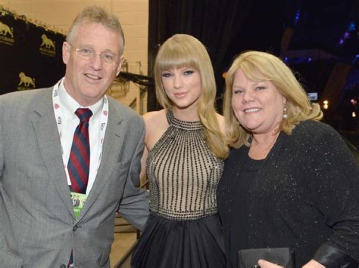 Who are Taylor Kinney parents? Meet Pamela and Daniel Kinney