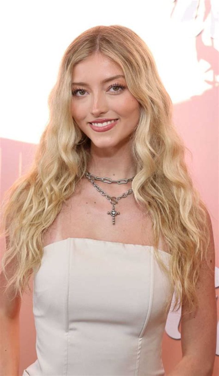 Who is Actress Emily Dobson? Her Age, Height, Parents & More