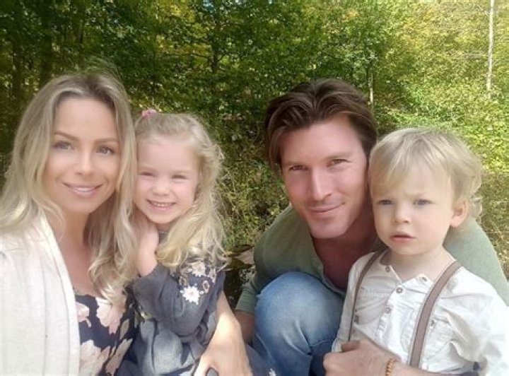 Who Is Christopher Russell's Wife? Height, Age, Wikipedia, Biography