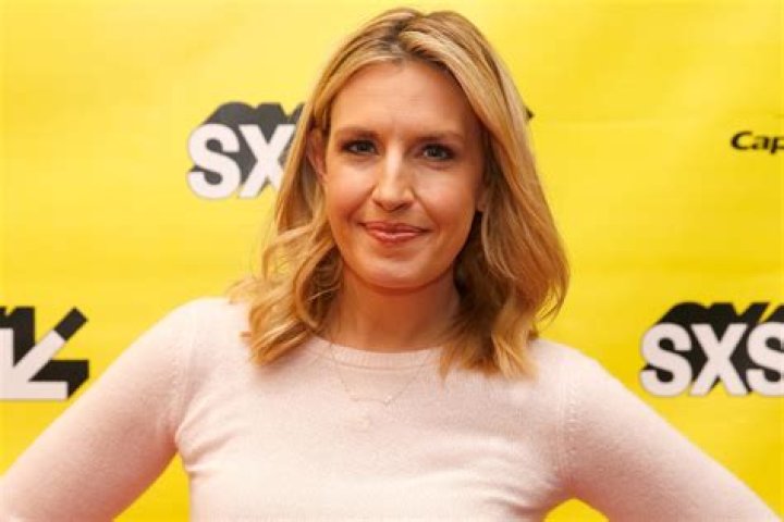 Who is CNN reporter Poppy Harlow? TrendRadars