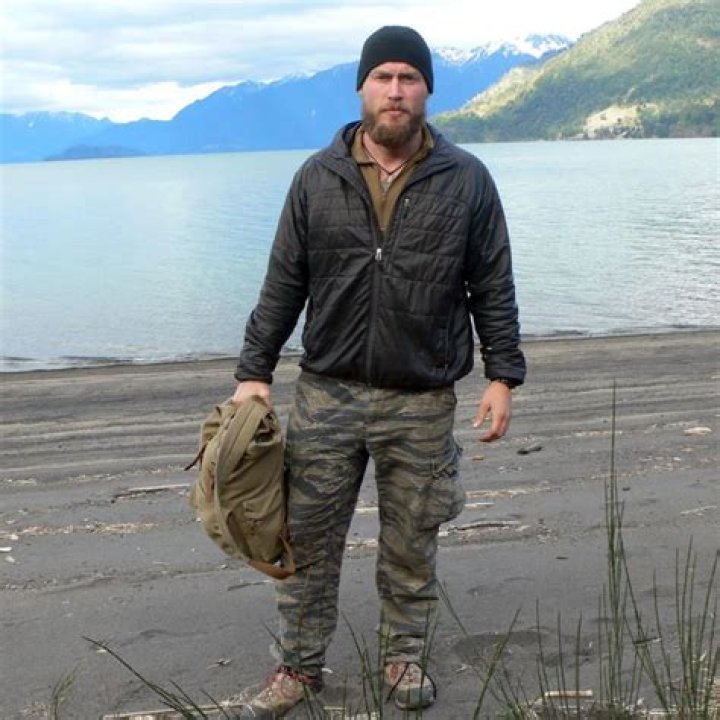 Who Is Grady Powell From &lsquo;Dual Survival&rsquo;? Meet New Discovery Channel