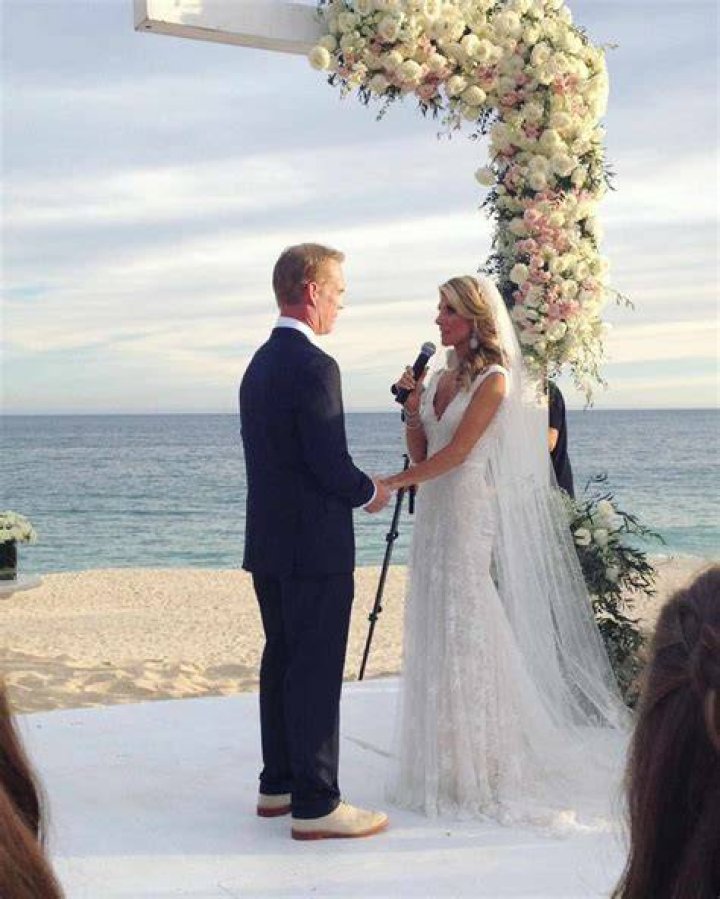 Who is Joe Buck Married? How he Will Appointed as Fox Announcer? The