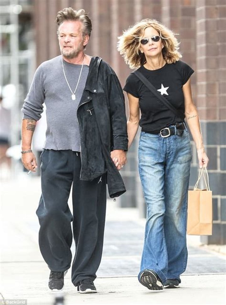 Who is Meg Ryan dating? We Got This Covered