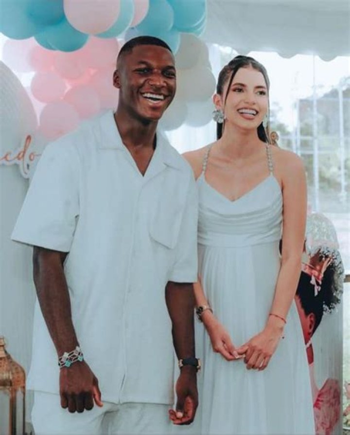 Who Is Paolita Salazar Girlfriend Of Moises Caicedo, Her Age, Bio