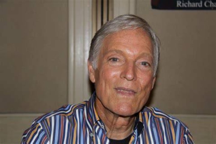 Who Is Richard Chamberlain? Net Worth Height, Wife, Wiki