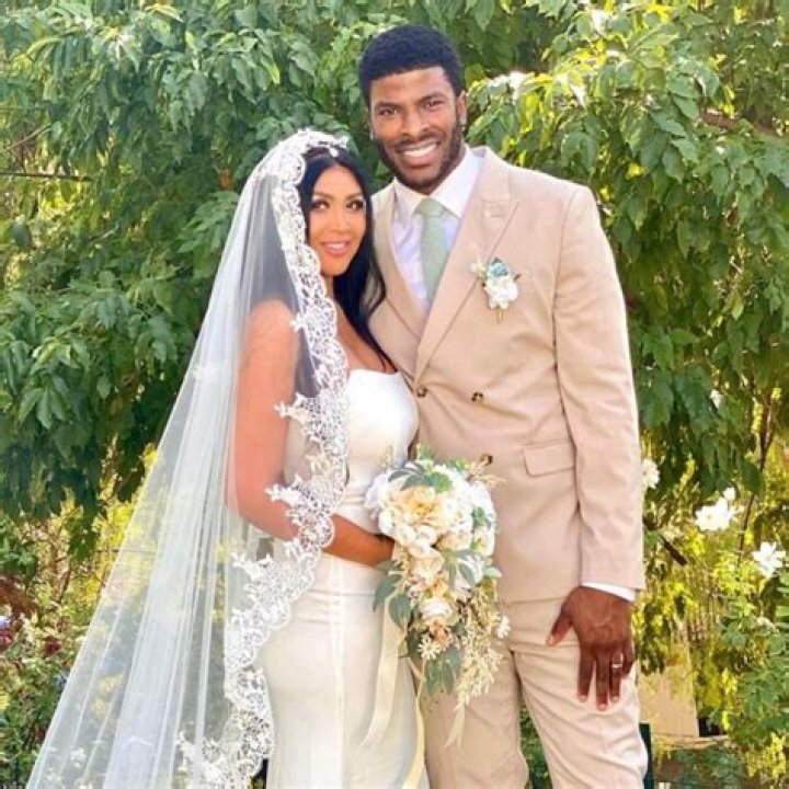 Who Is Rona Azubuike, Kelenna Azubuike Wife? Married Life & Kids