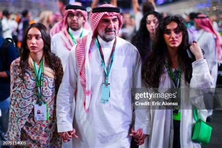 Who is Yasir AlRumayyan? Wife, Family, Salary & Net Worth 카지노 사이트 추천