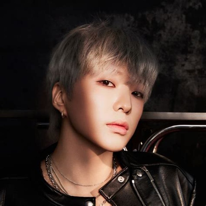 Winner&rsquo;s Kang Seungyoon Noticed With Rumored Girlfriend, Yg
