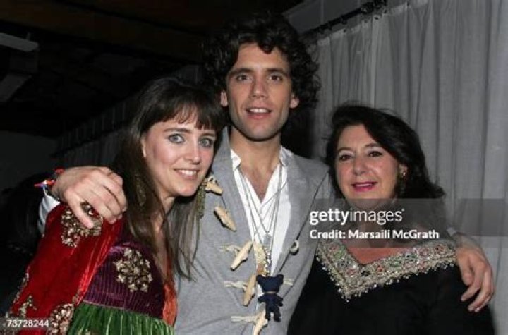 With his sister Yasmine and twin brother Sami at her wedding. Rami
