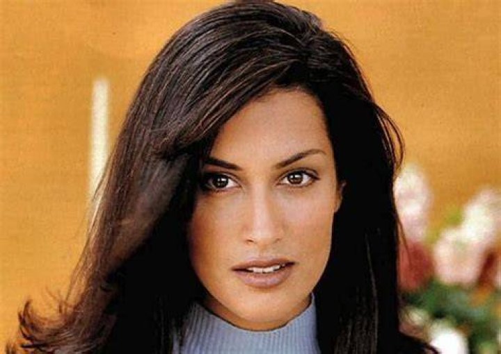 Yasmeen Ghauri Biography, Height & Life Story Super Stars Bio