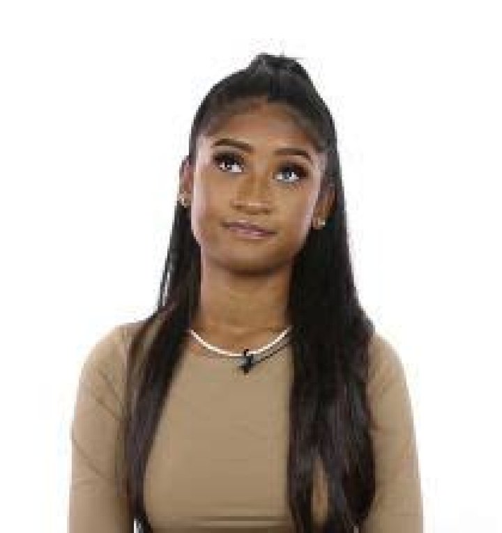 Young Lyric Wiki, Age, Bio, Height, Boyfriend, Net Worth, Family