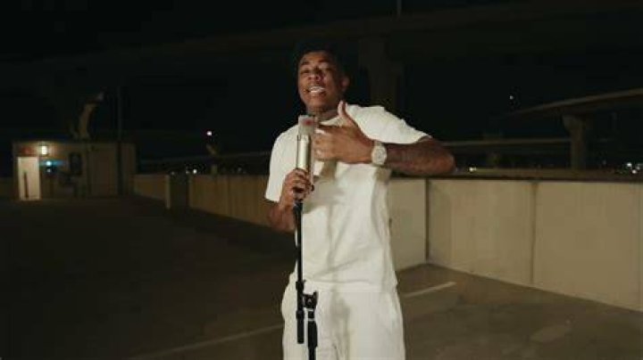 Yungeen Ace on live with his girlfriend YouTube