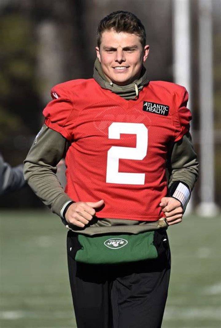 Zach Wilson's Girlfriend's Age: Uncovering The Truth